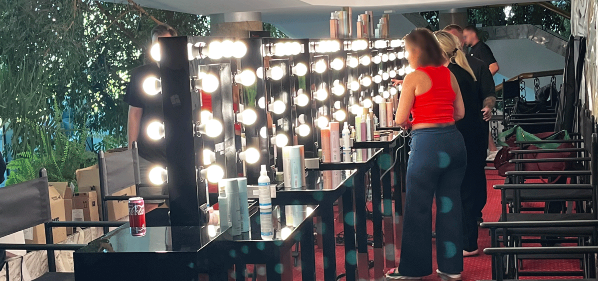 Czarne-Lustra-Make-Up